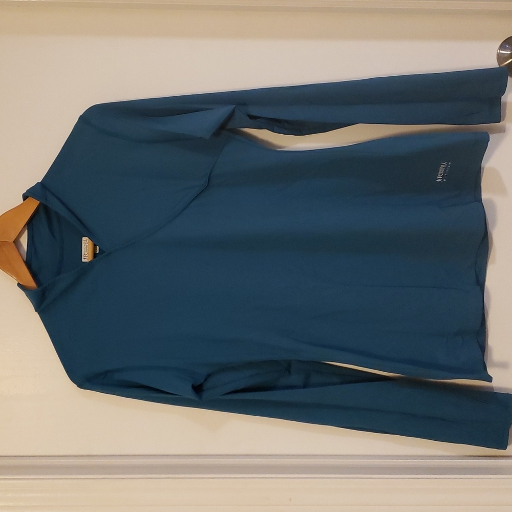 GUC running room running shirt size large